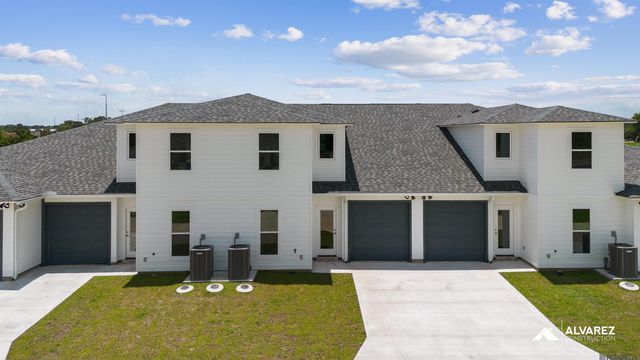 5643 Emmie Dr, Zachary, LA 70791