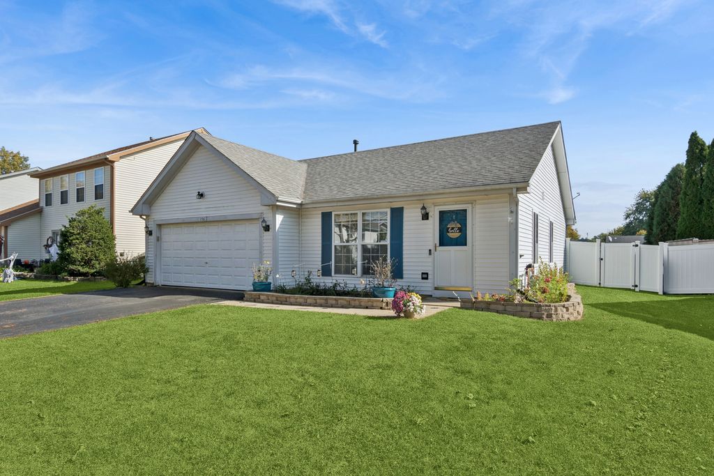 156 Sycamore Avenue, Streamwood, IL 60107 — exterior