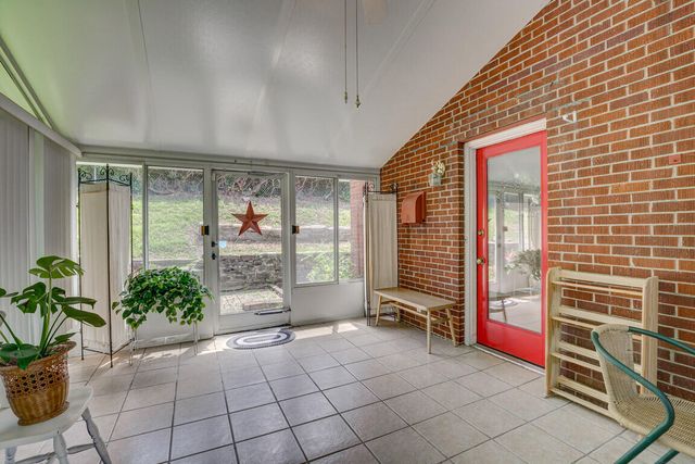 44 E 43rd Street, Latonia, KY 41015