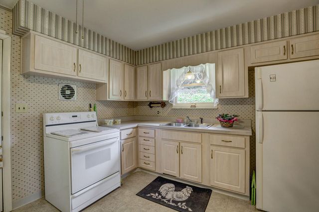 44 E 43rd Street, Latonia, KY 41015