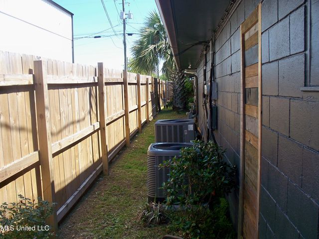 1220 Bienville Boulevard, Ocean Springs, MS 39564