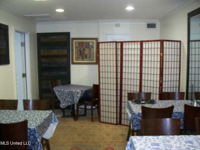1220 Bienville Boulevard, Ocean Springs, MS 39564