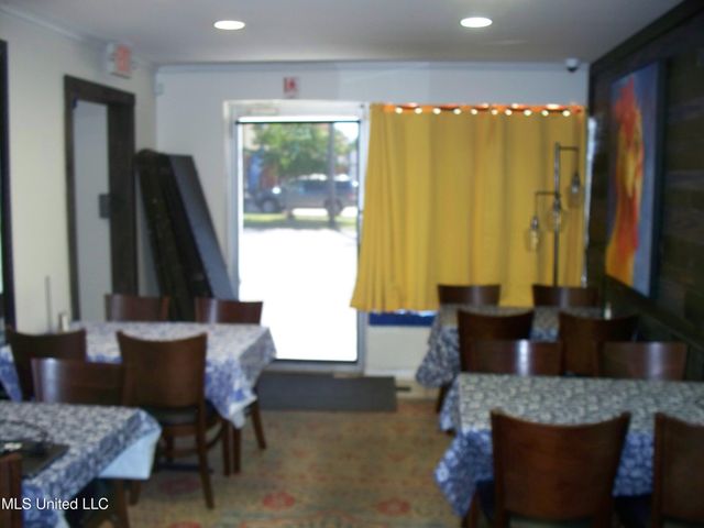 1220 Bienville Boulevard, Ocean Springs, MS 39564
