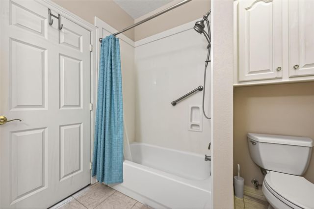 13 Wedgewood Boulevard, Conroe, TX 77304