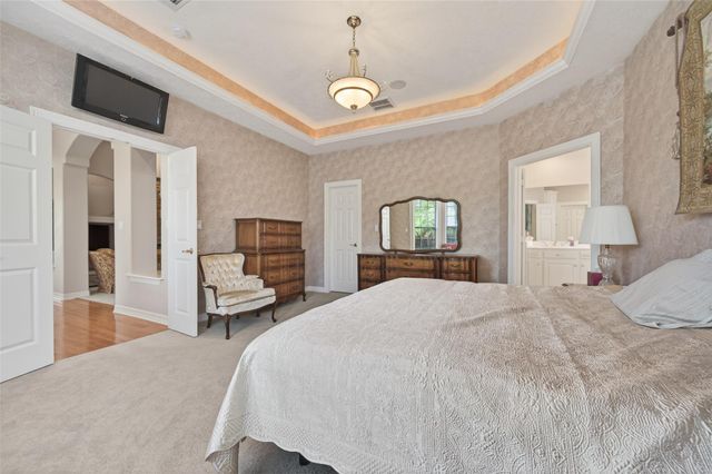 13 Wedgewood Boulevard, Conroe, TX 77304