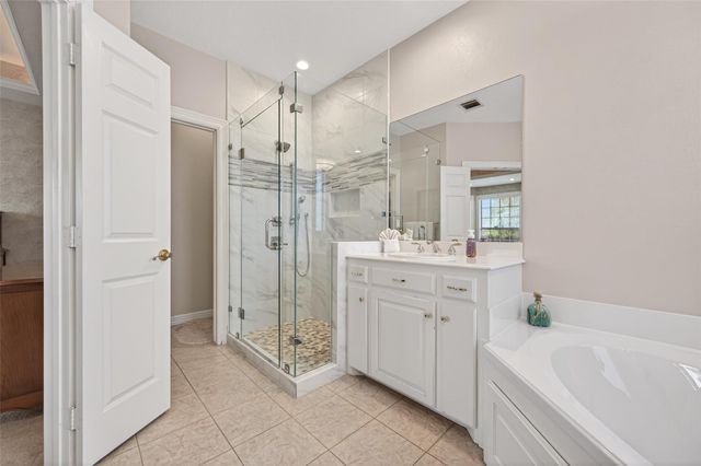 13 Wedgewood Boulevard, Conroe, TX 77304