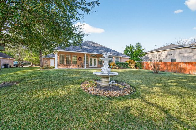 13 Wedgewood Boulevard, Conroe, TX 77304