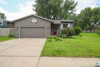 705 N Montgomery Ct, Sioux Falls, SD 57103
