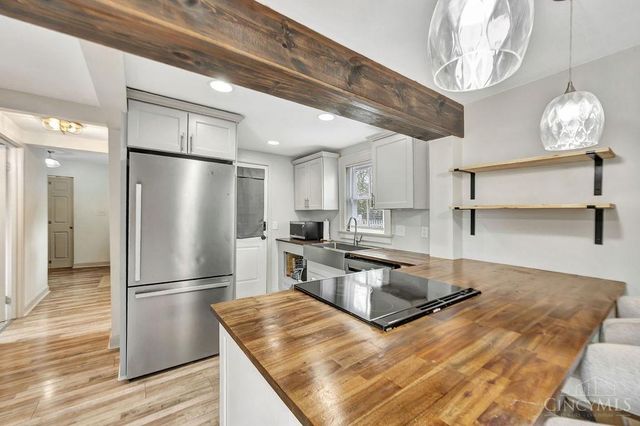 45 S Lake Avenue, Glendale, OH 45246