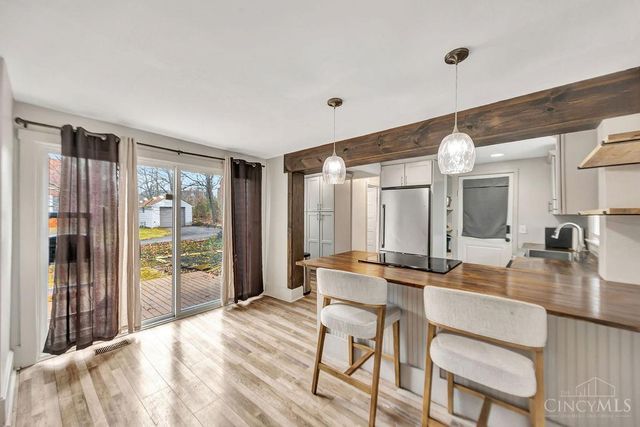 45 S Lake Avenue, Glendale, OH 45246