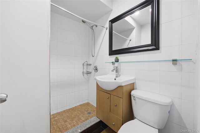 106-07 Northern Boulevard 5B, Corona, NY 11368