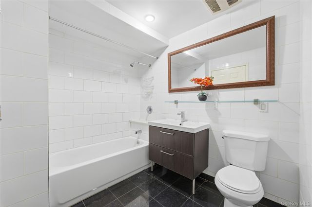 106-07 Northern Boulevard 5B, Corona, NY 11368