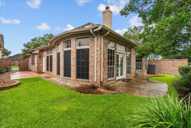2416 Thorndon Park Court, League City, TX 77573