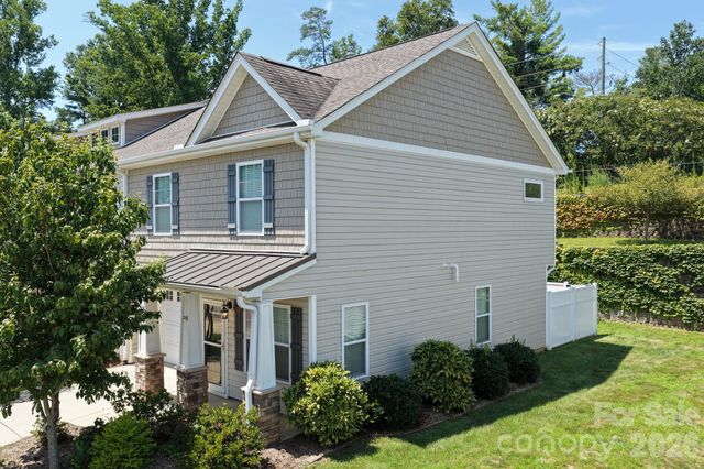 19 Barnett Shoals Drive, Weaverville, NC 28787