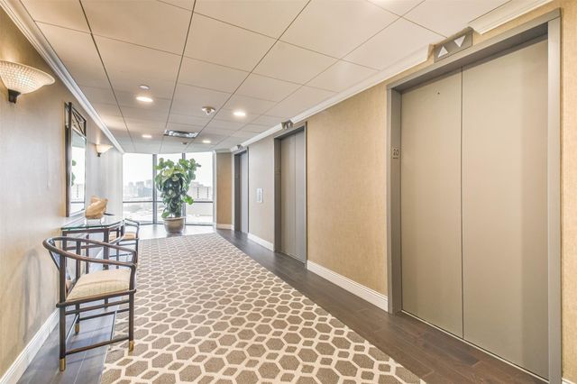 15 Greenway Plaza 5C, Houston, TX 77046