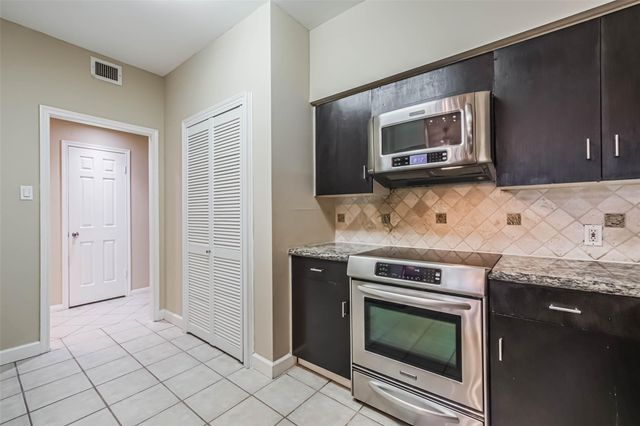 15 Greenway Plaza 5C, Houston, TX 77046