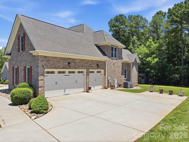 146 Orchard Farm Lane, Mooresville, NC 28117