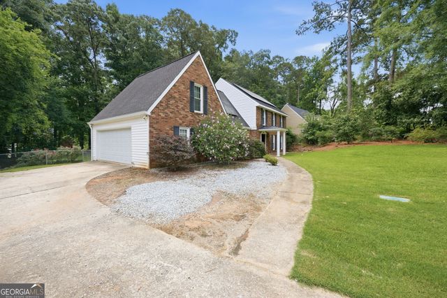 1215 Craddock Way, Macon, GA 31210