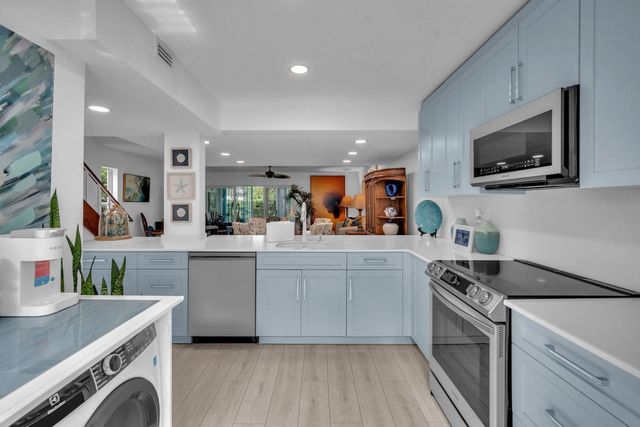 3073 N Palm Aire Drive 3073, Pompano Beach, FL 33069