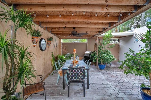 3073 N Palm Aire Drive 3073, Pompano Beach, FL 33069