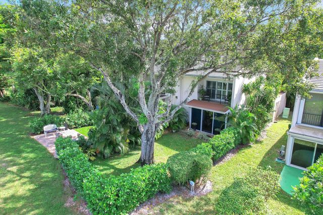 3073 N Palm Aire Drive 3073, Pompano Beach, FL 33069