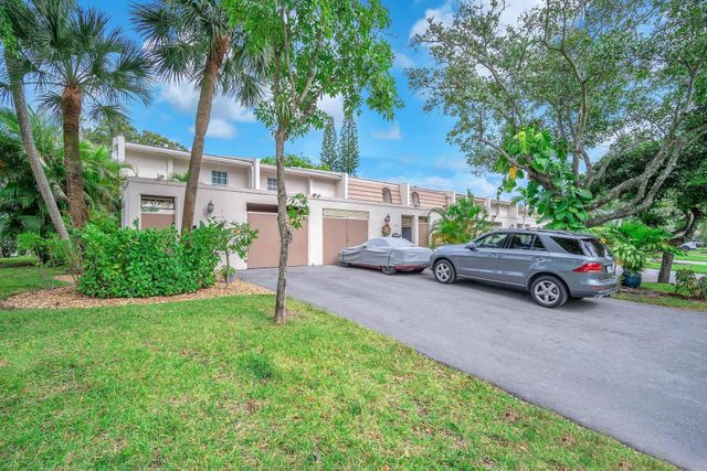 3073 N Palm Aire Drive 3073, Pompano Beach, FL 33069