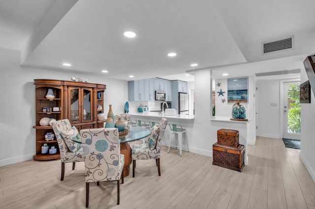 3073 N Palm Aire Drive 3073, Pompano Beach, FL 33069