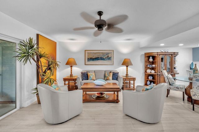 3073 N Palm Aire Drive 3073, Pompano Beach, FL 33069