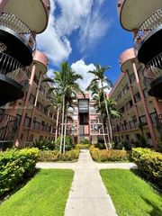 5440 W 21st Ct 103, Hialeah, FL 33016
