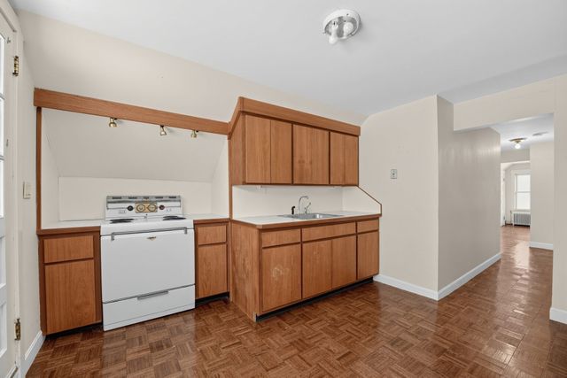 139 Union St, Weymouth, MA 02190
