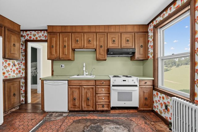 139 Union St, Weymouth, MA 02190