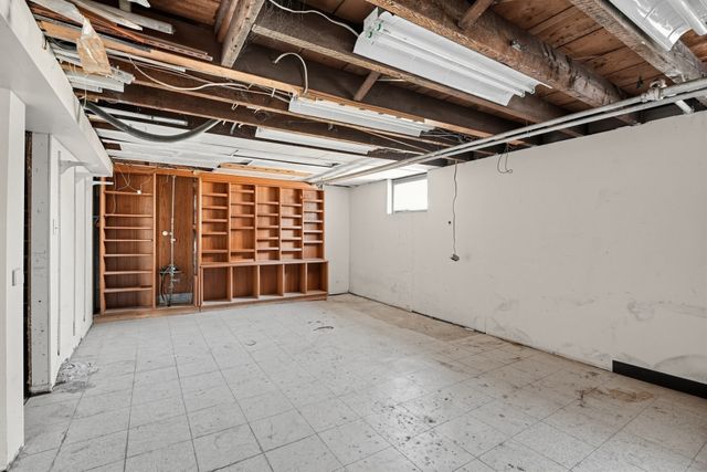 139 Union St, Weymouth, MA 02190
