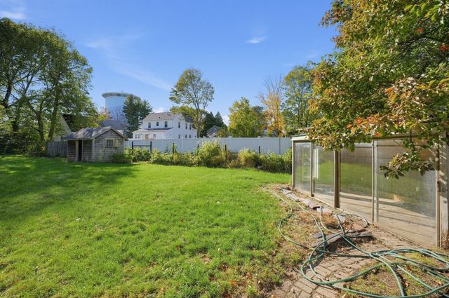 139 Union St, Weymouth, MA 02190