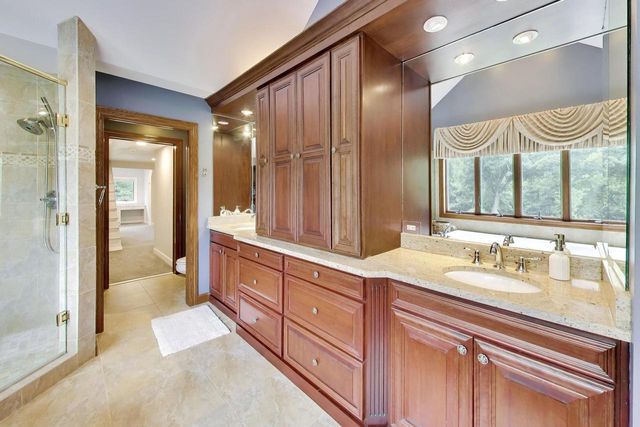 N2988 Lake Forest CIRCLE, Lake Geneva, WI 53147