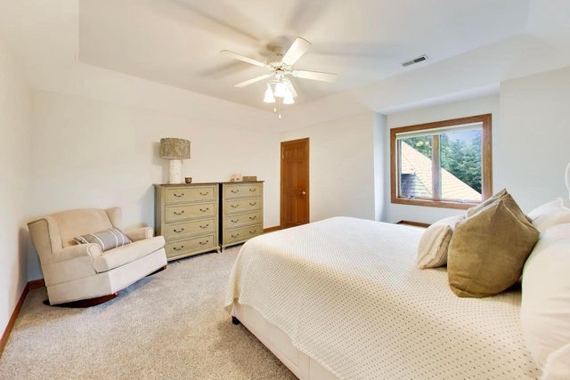 N2988 Lake Forest CIRCLE, Lake Geneva, WI 53147