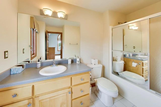 N2988 Lake Forest CIRCLE, Lake Geneva, WI 53147