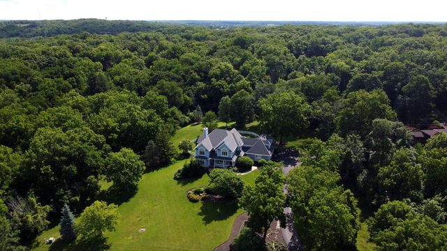 N2988 Lake Forest CIRCLE, Lake Geneva, WI 53147