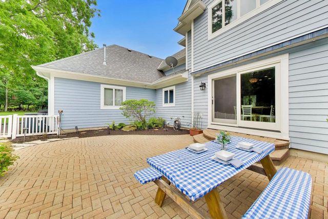 N2988 Lake Forest CIRCLE, Lake Geneva, WI 53147