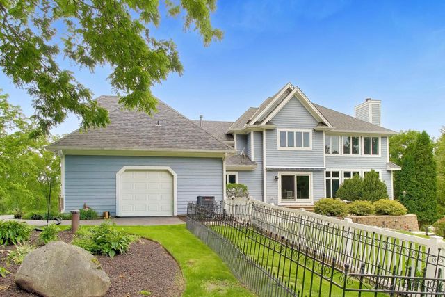 N2988 Lake Forest CIRCLE, Lake Geneva, WI 53147