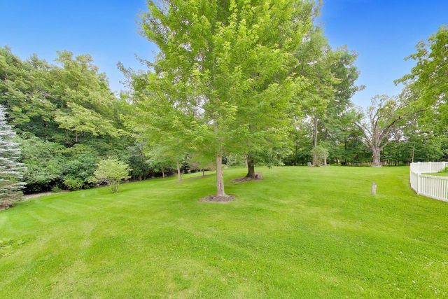 N2988 Lake Forest CIRCLE, Lake Geneva, WI 53147
