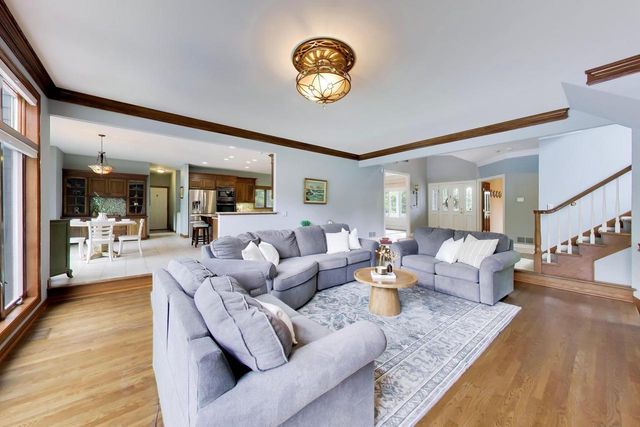N2988 Lake Forest CIRCLE, Lake Geneva, WI 53147