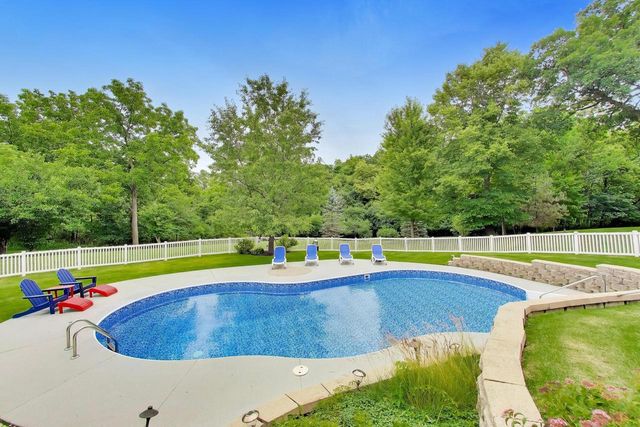 N2988 Lake Forest CIRCLE, Lake Geneva, WI 53147