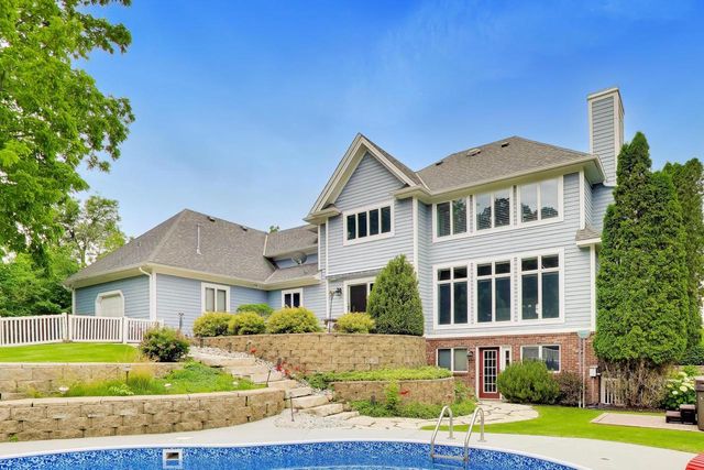 N2988 Lake Forest CIRCLE, Lake Geneva, WI 53147