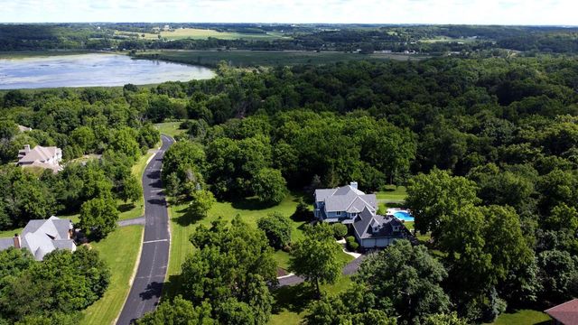 N2988 Lake Forest CIRCLE, Lake Geneva, WI 53147
