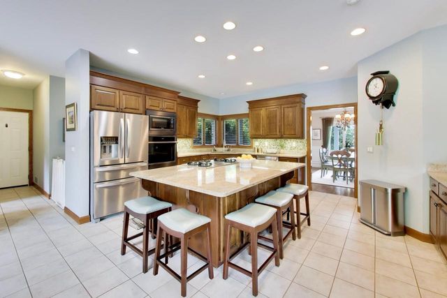 N2988 Lake Forest CIRCLE, Lake Geneva, WI 53147