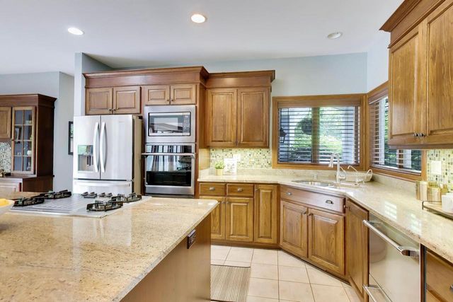 N2988 Lake Forest CIRCLE, Lake Geneva, WI 53147