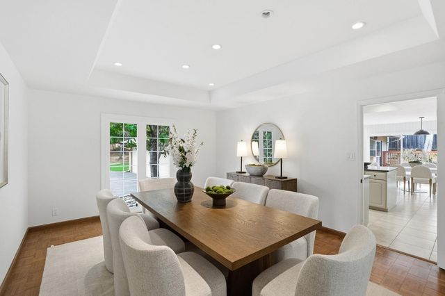 65 Falkirk Lane, Hillsborough, CA 94010