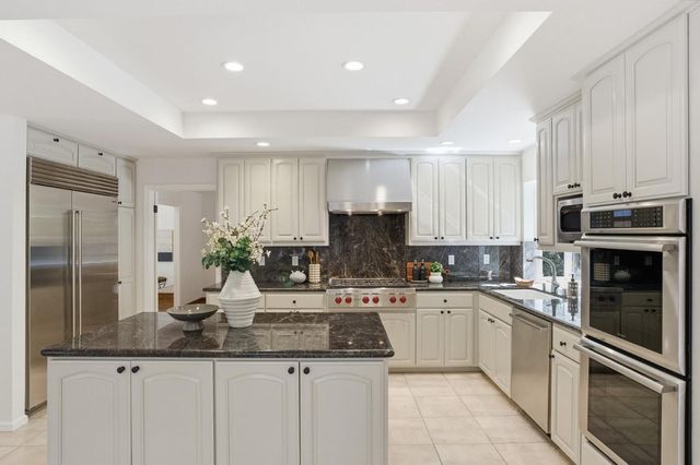 65 Falkirk Lane, Hillsborough, CA 94010
