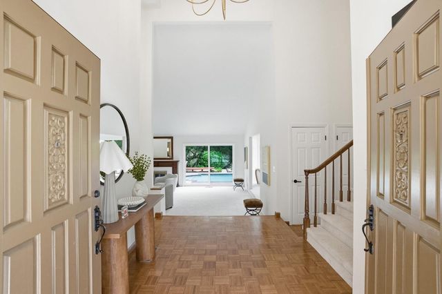 65 Falkirk Lane, Hillsborough, CA 94010