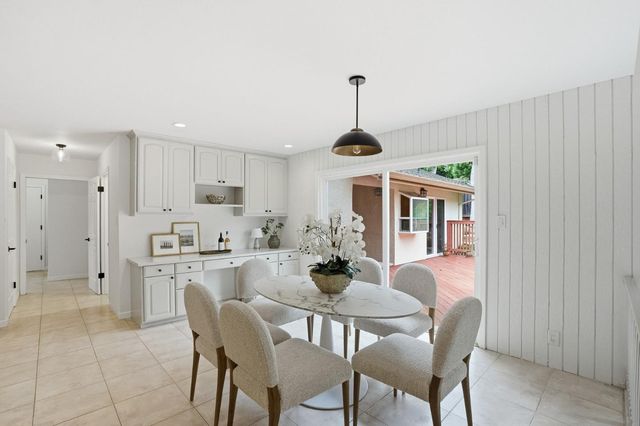 65 Falkirk Lane, Hillsborough, CA 94010